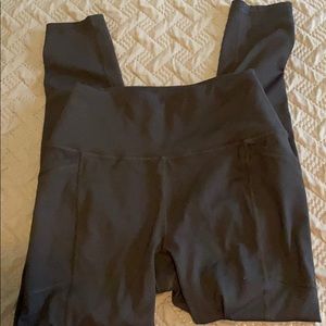 Side pocket full length leggings